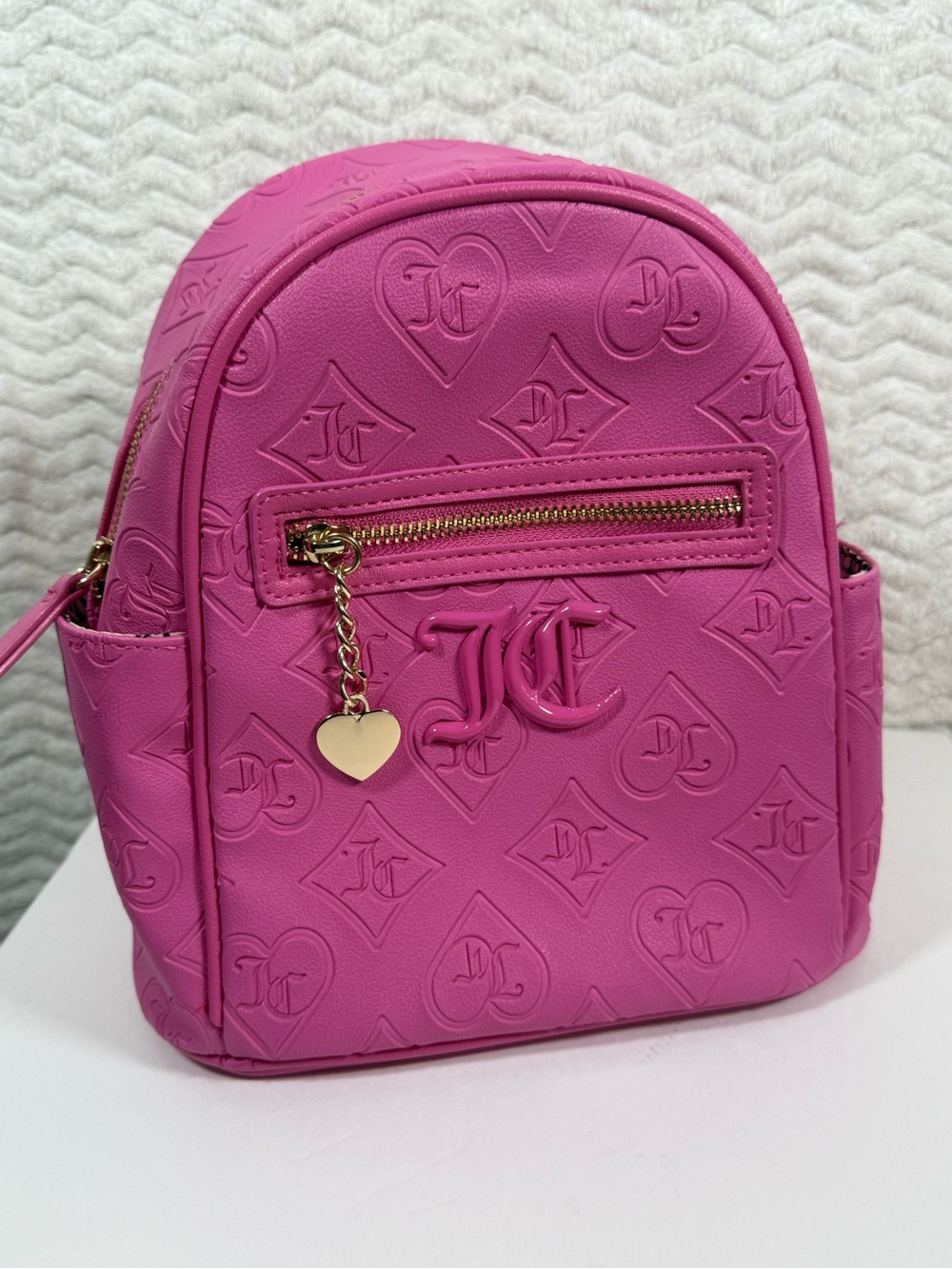 Juicy Couture Hot Pink Mini Embossed Backpack with Gold Heart Charm! Y’all this🔥